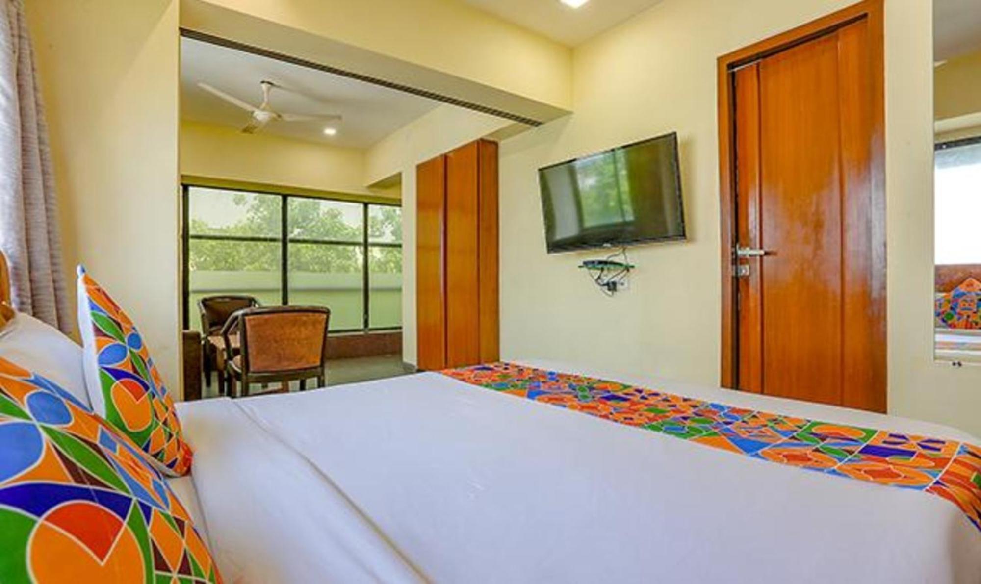 Fabexpress Jayshree - Nr Mumbai International Airport Hotel Exterior photo